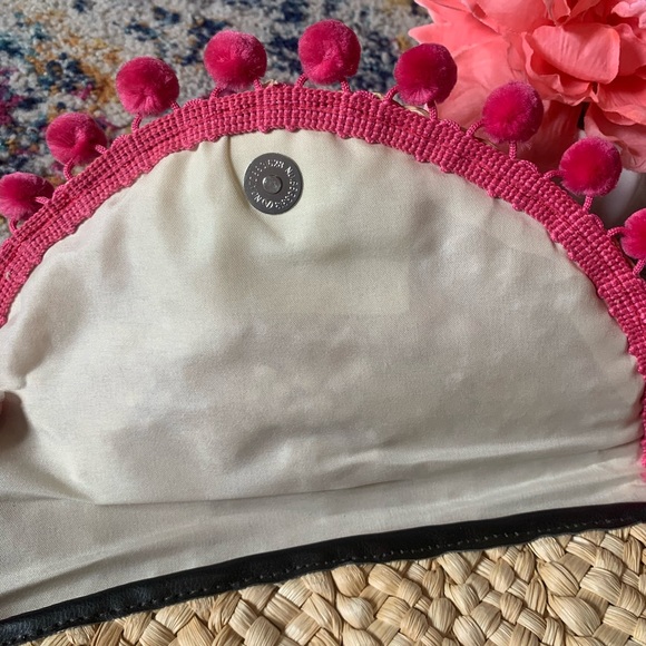 Boho woven style pom pom clutch - Picture 3 of 4